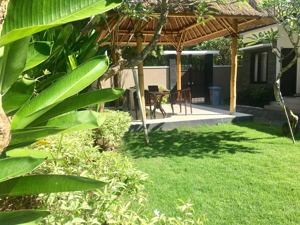 The Celuk Homestay Jimbaran Eksteriør bilde