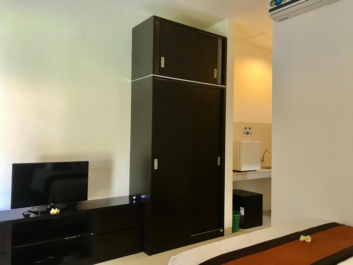 The Celuk Homestay Jimbaran Eksteriør bilde