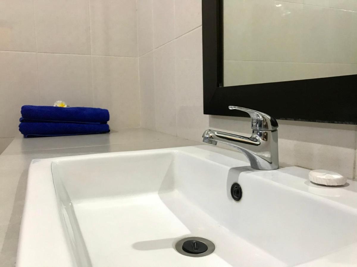 The Celuk Homestay Jimbaran Eksteriør bilde