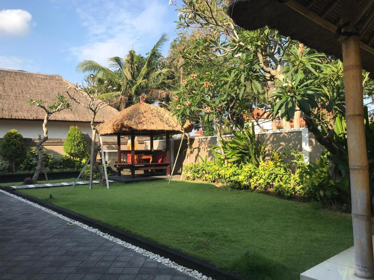 The Celuk Homestay Jimbaran Eksteriør bilde