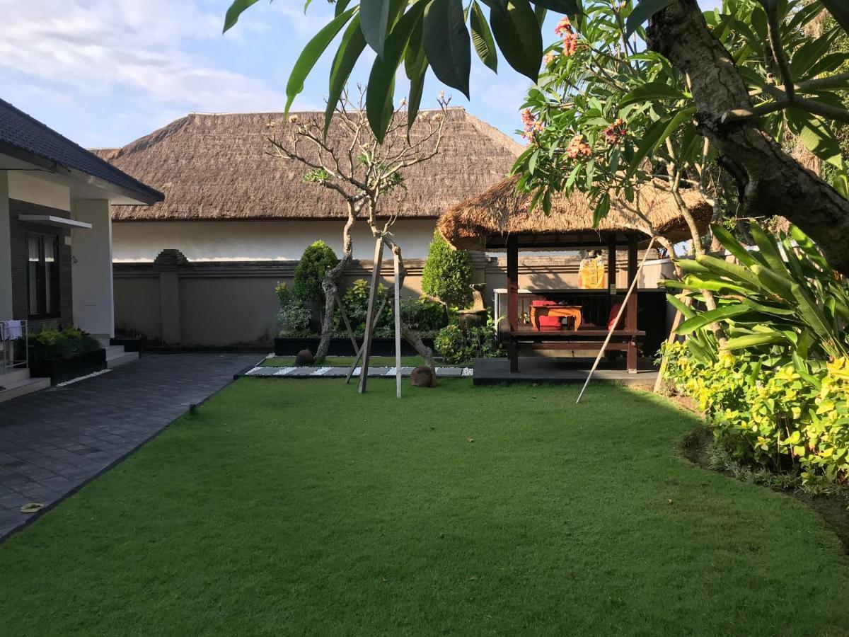 The Celuk Homestay Jimbaran Eksteriør bilde