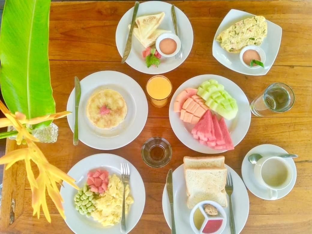 The Celuk Homestay Jimbaran Eksteriør bilde